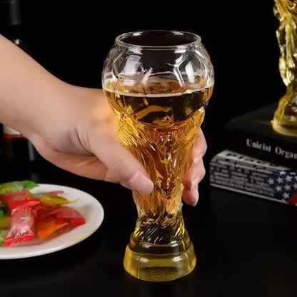 Jarra de cerveza en forma de trofeo de 600 ml – diseño futbolístico