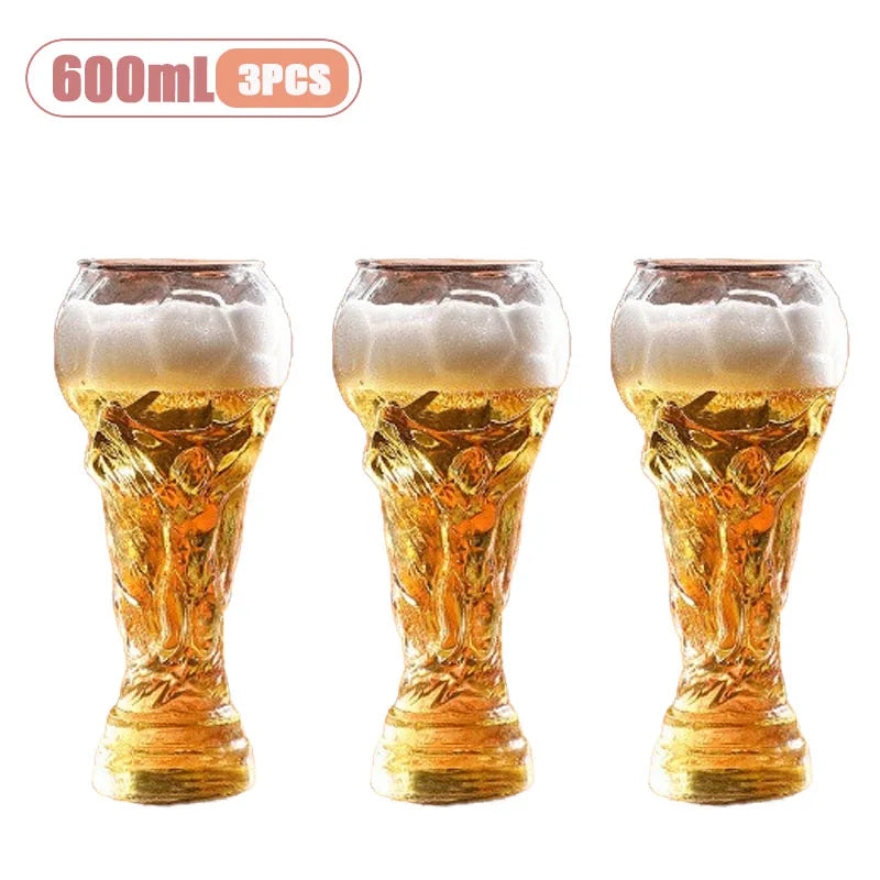 Jarra de cerveza en forma de trofeo de 600 ml – diseño futbolístico