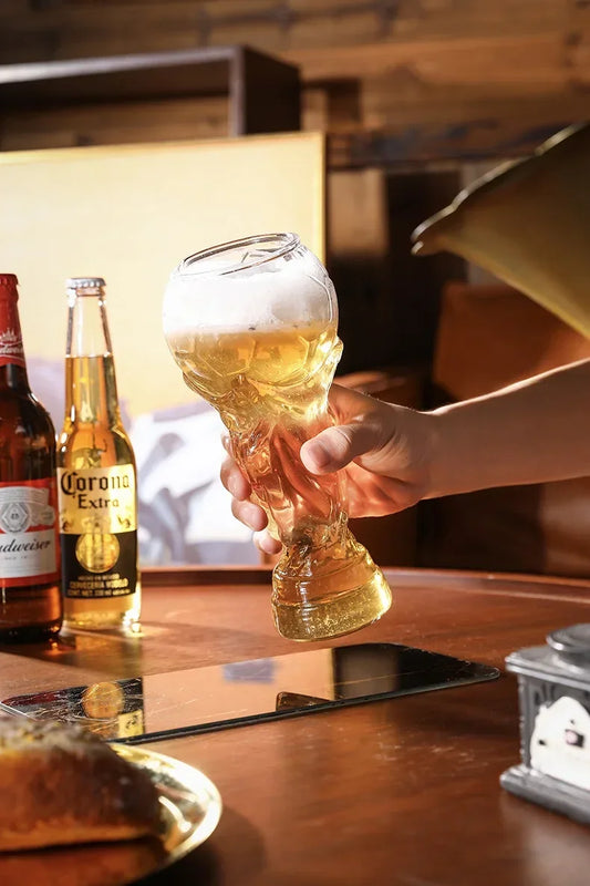 Jarra de cerveza en forma de trofeo de 600 ml – diseño futbolístico