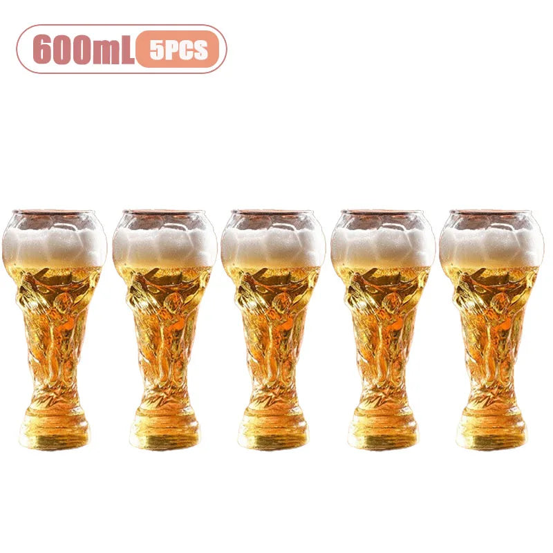 Jarra de cerveza en forma de trofeo de 600 ml – diseño futbolístico