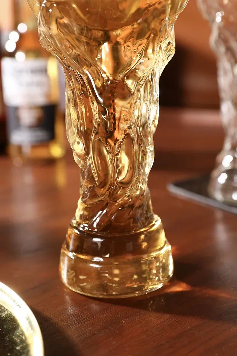 Jarra de cerveza en forma de trofeo de 600 ml – diseño futbolístico